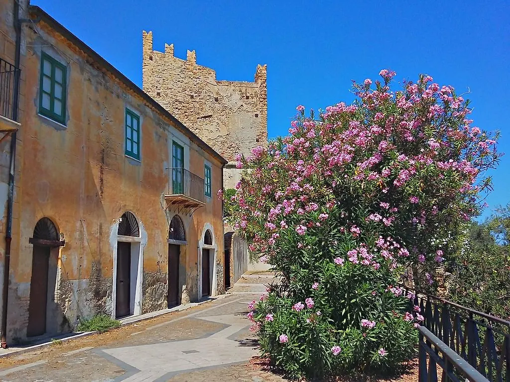 Casadada Apartments Santo Stefano di Camastra Itálie